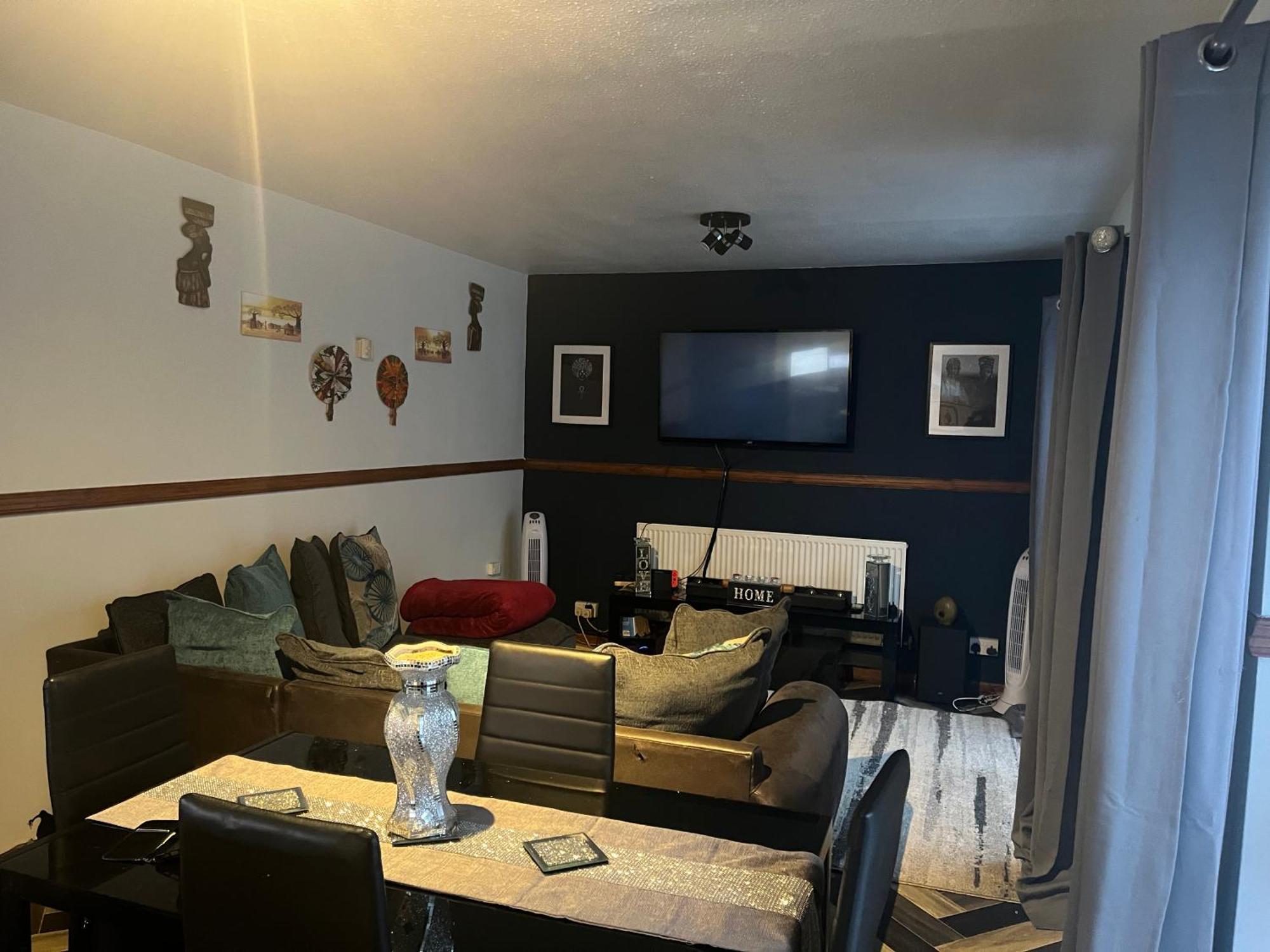 Queenomega'S Home Stay Londra Esterno foto